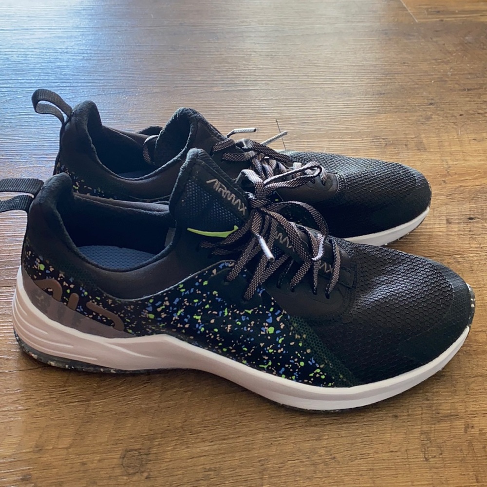 Nike air max. Women’s size 8. Never worn.